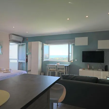 Olilou - Silhueta Citadina