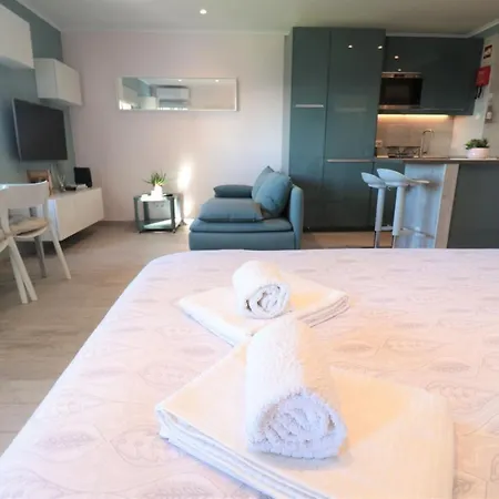 Olilou - Silhueta Citadina Daire *