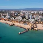 Olilou - Silhueta Citadina